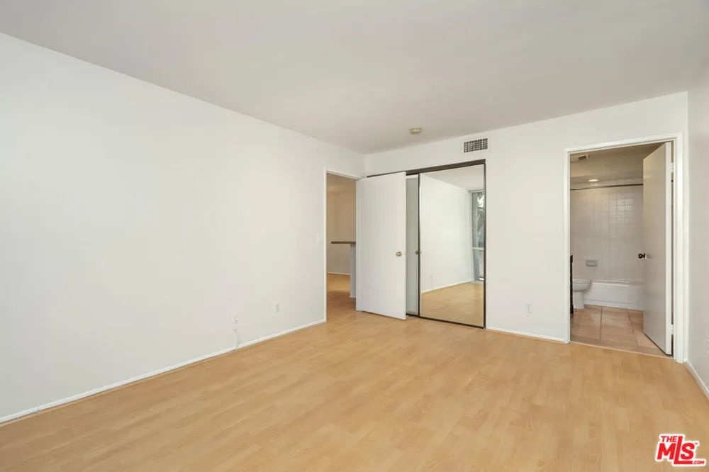4295 Via Arbolada #312 Los Angeles, CA 90042