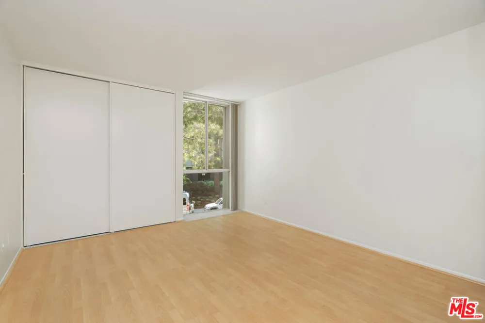 4295 Via Arbolada #312 Los Angeles, CA 90042