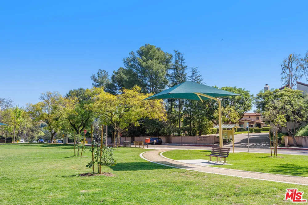 4295 Via Arbolada #312 Los Angeles, CA 90042