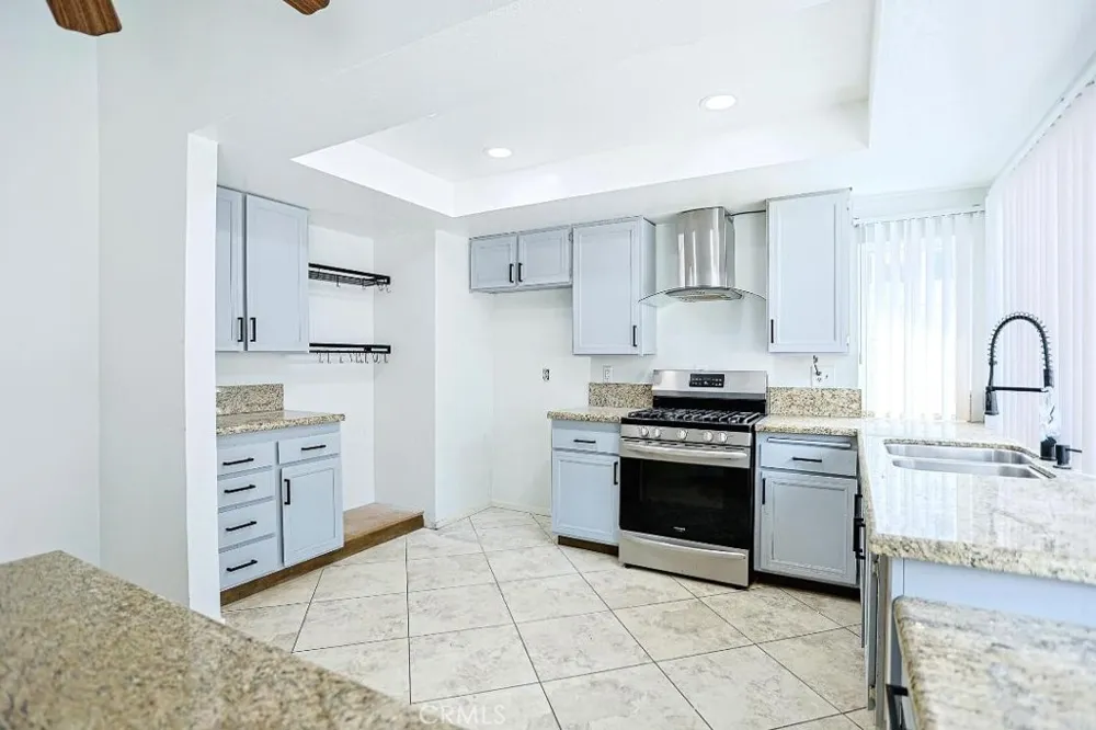 115 S La Paz Anaheim, CA 92807