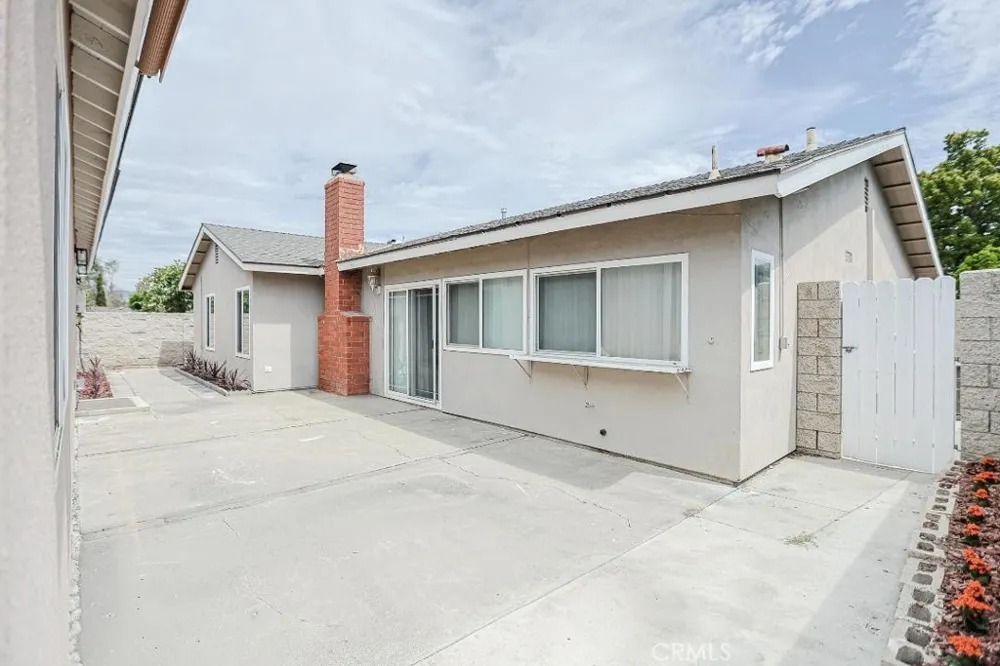 115 S La Paz Anaheim, CA 92807