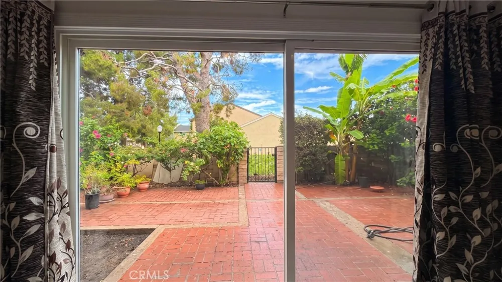 8 Monarch Irvine, CA 92604