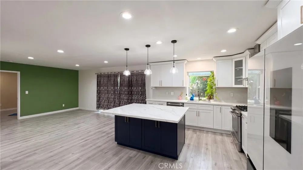 8 Monarch Irvine, CA 92604