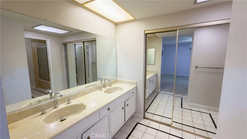 8 Monarch Irvine, CA 92604