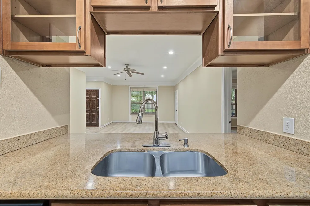 2700 Revere Street #137 Houston, TX 77098