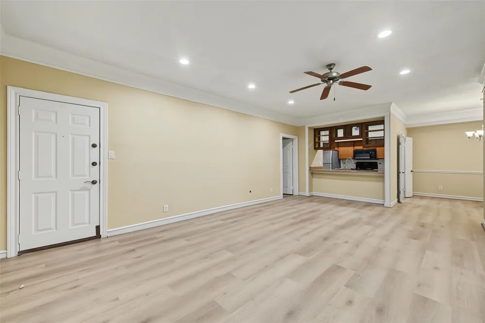 2700 Revere Street #137 Houston, TX 77098
