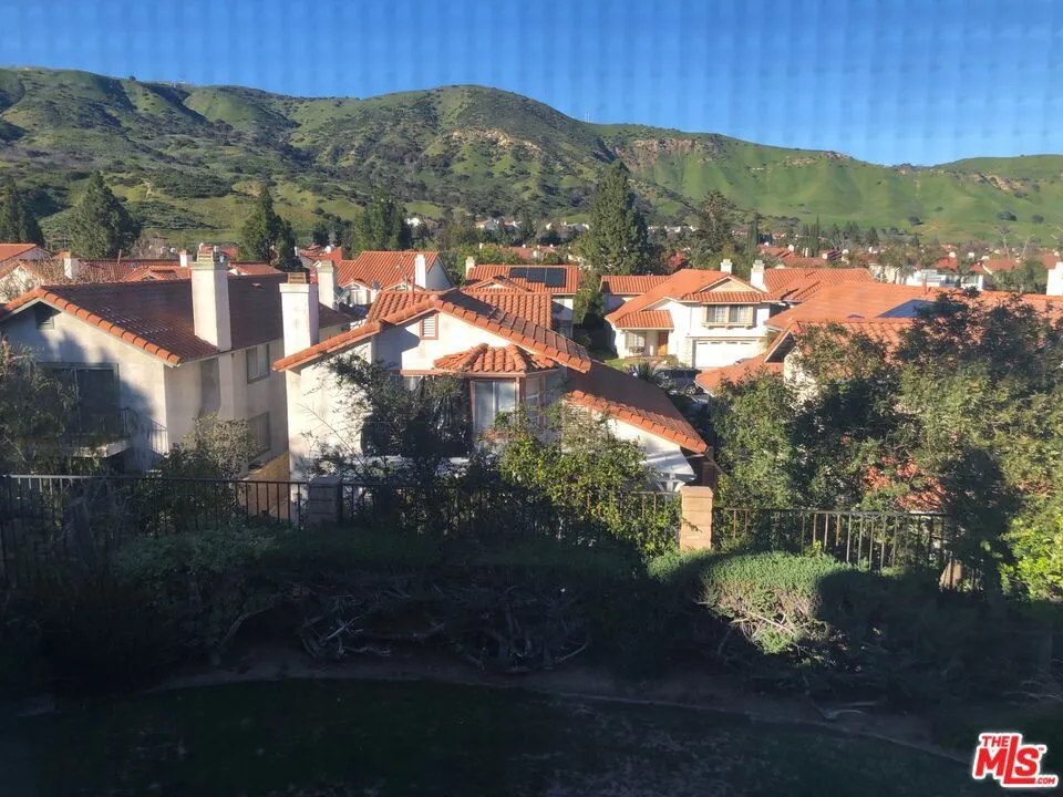 12010 Falcon Ridge Way Porter Ranch, CA 91326