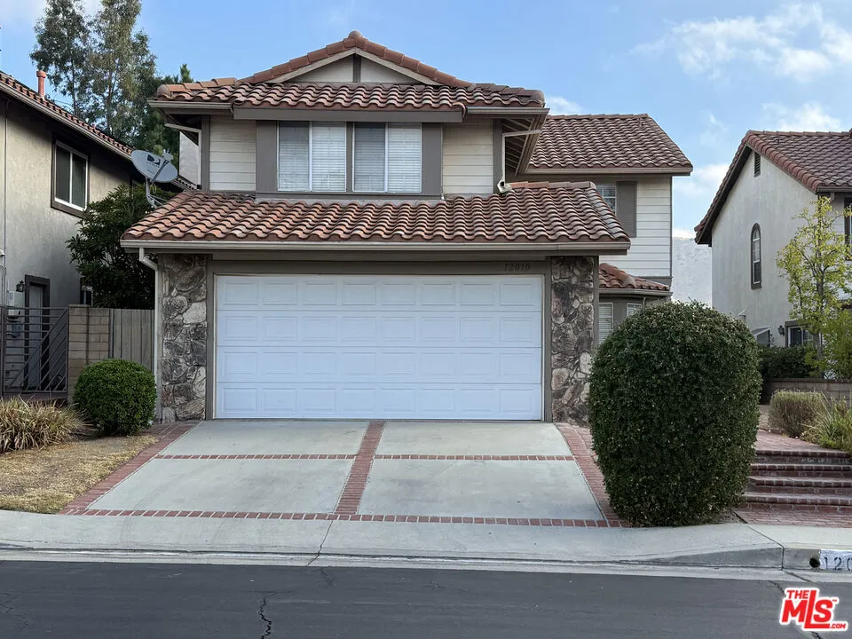 12010 Falcon Ridge Way Porter Ranch, CA 91326
