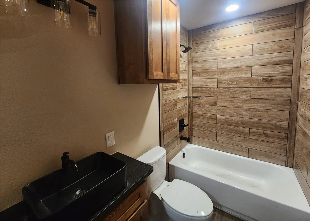 682 Hickory Street Atoka, OK 74525