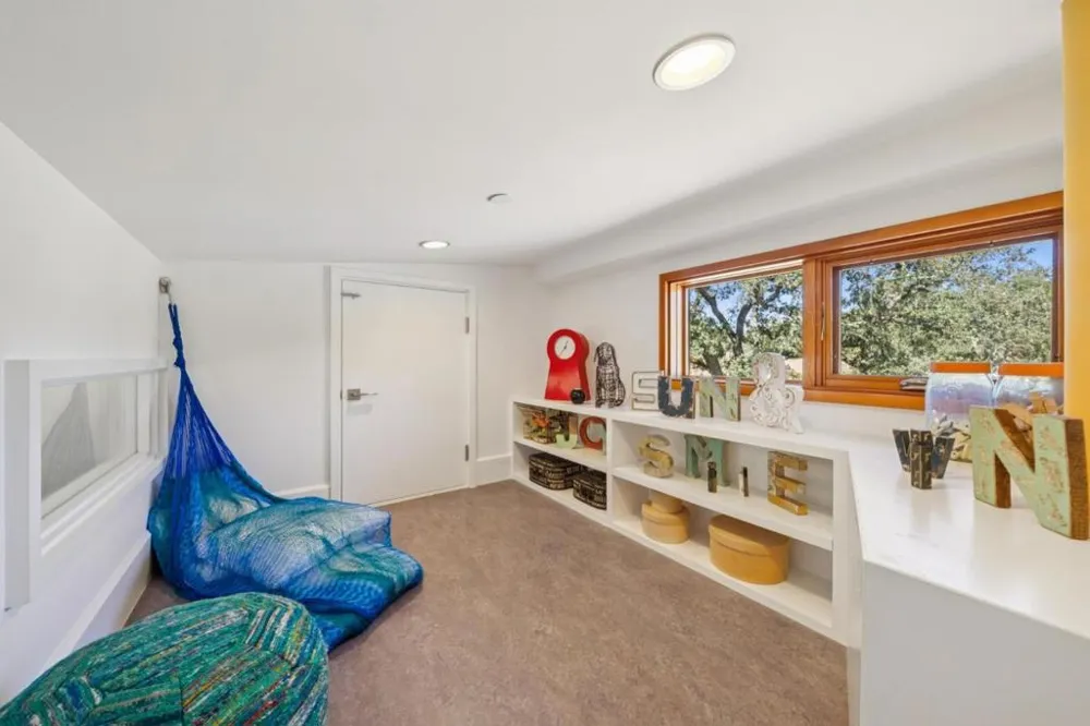 2 Buck Meadow Drive Portola Valley, CA 94028