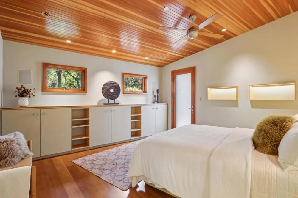 2 Buck Meadow Drive Portola Valley, CA 94028
