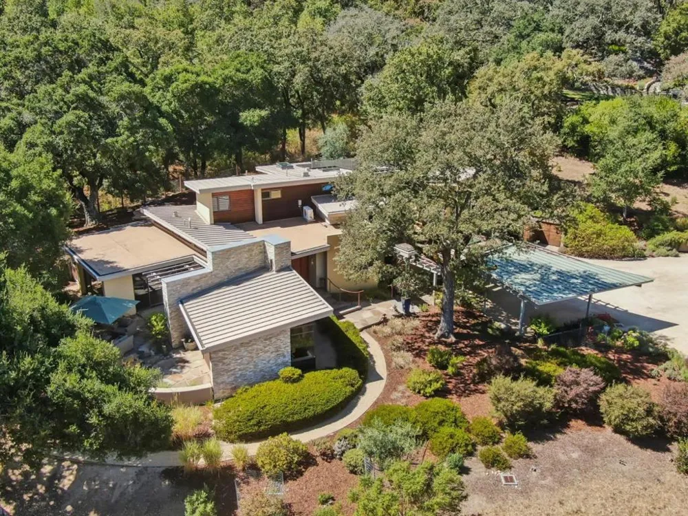 2 Buck Meadow Drive Portola Valley, CA 94028