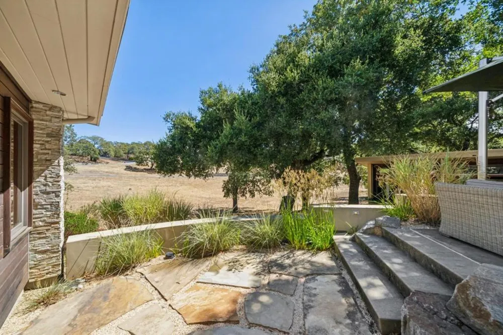 2 Buck Meadow Drive Portola Valley, CA 94028