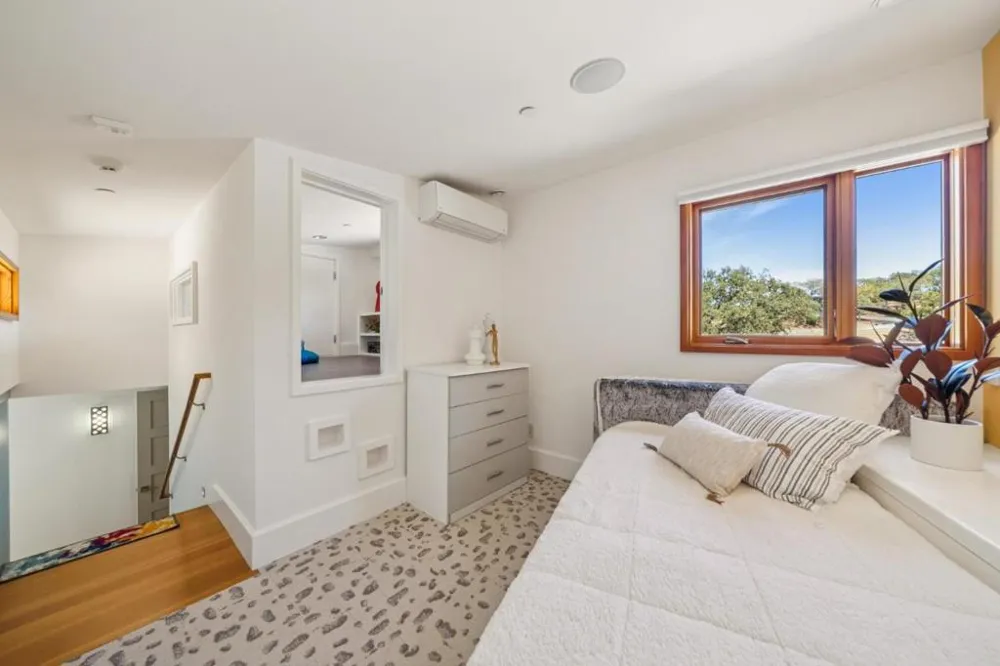 2 Buck Meadow Drive Portola Valley, CA 94028