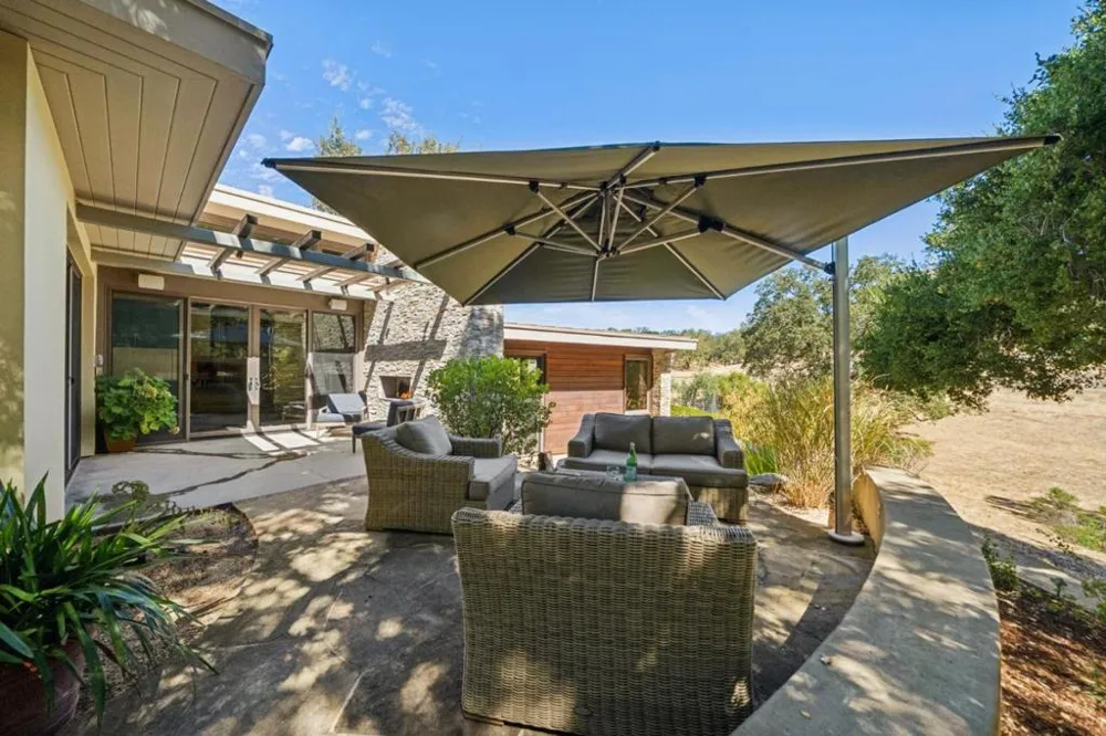 2 Buck Meadow Drive Portola Valley, CA 94028