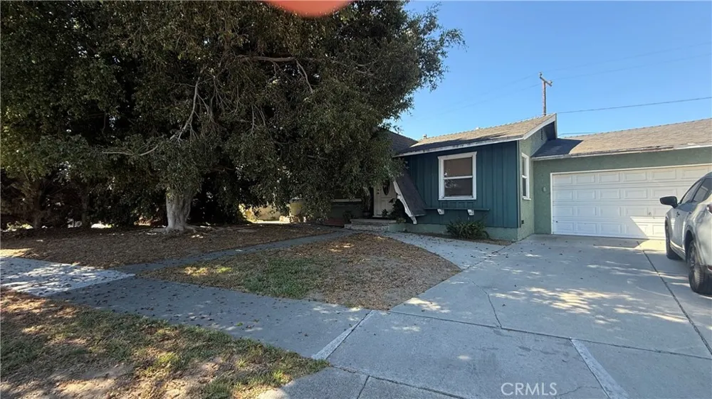 21211 Haston Place Lakewood, CA 90715