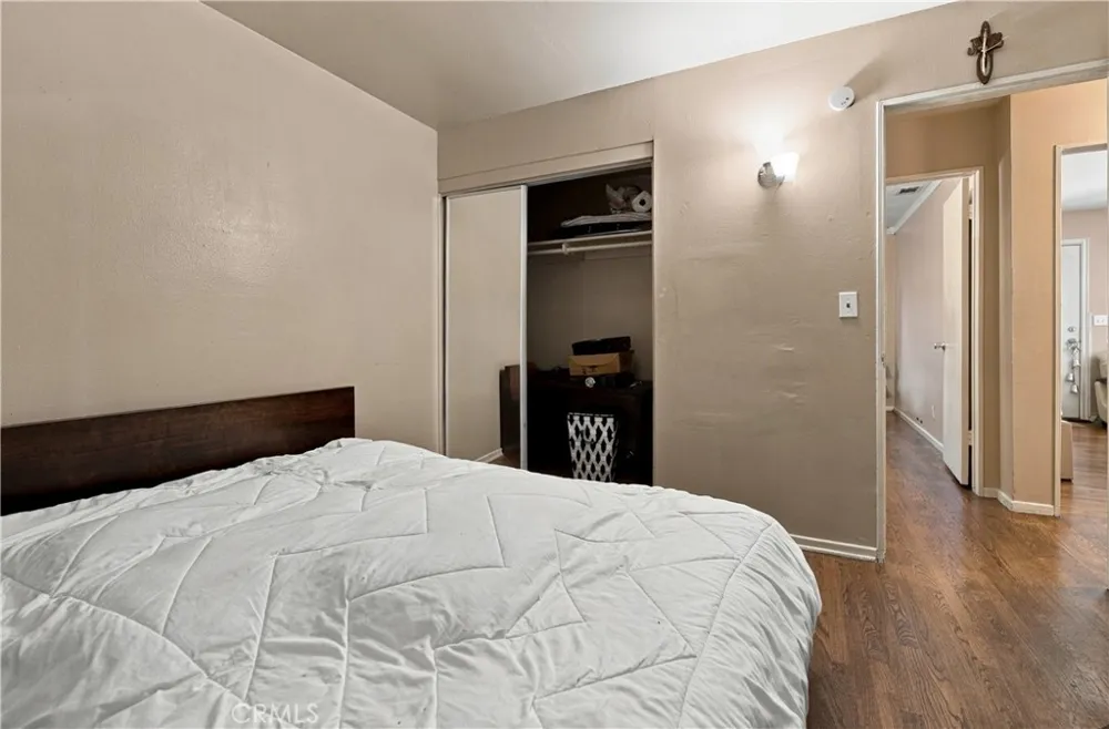 21211 Haston Place Lakewood, CA 90715