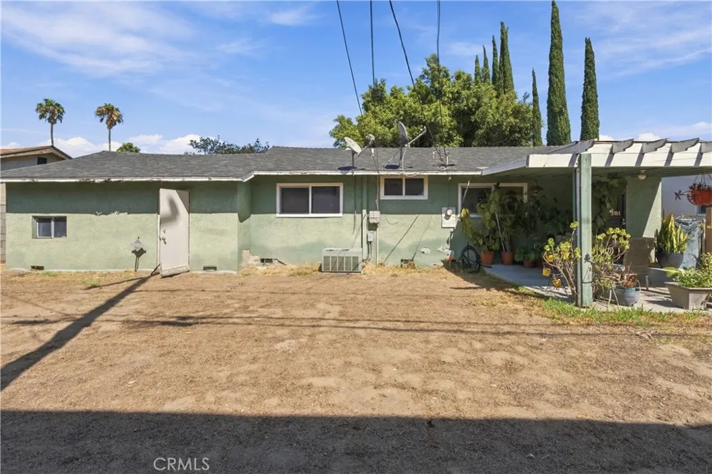 21211 Haston Place Lakewood, CA 90715
