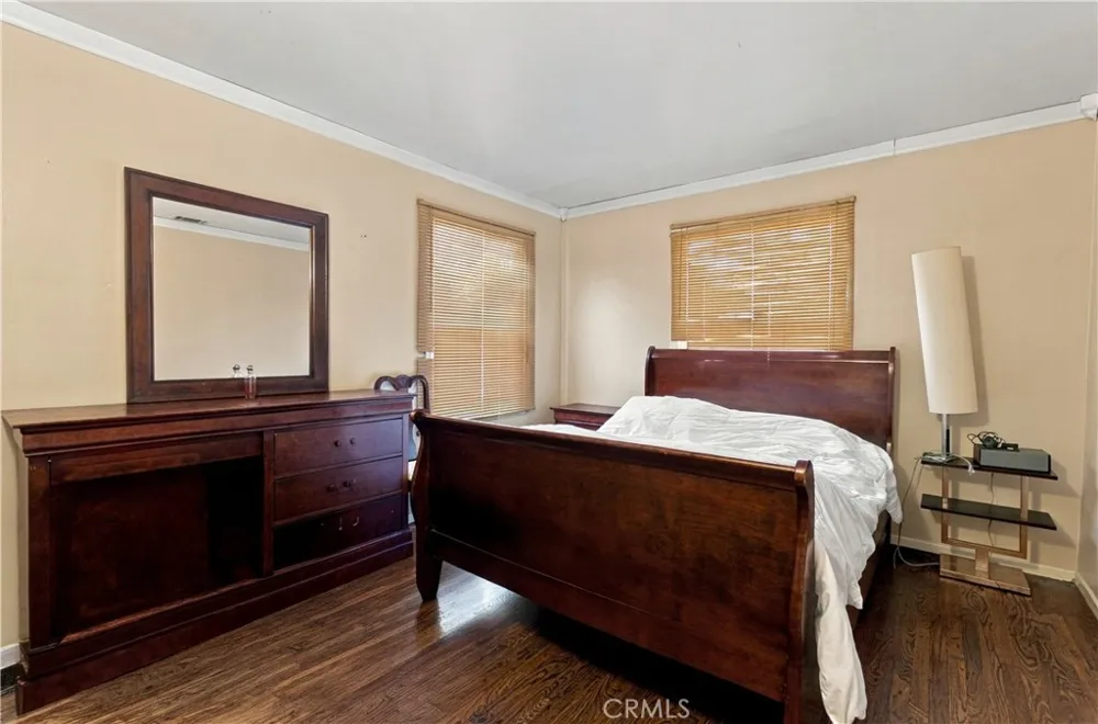 21211 Haston Place Lakewood, CA 90715