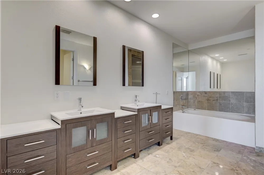 360 E Desert Inn Road #402 Las Vegas, NV 89109