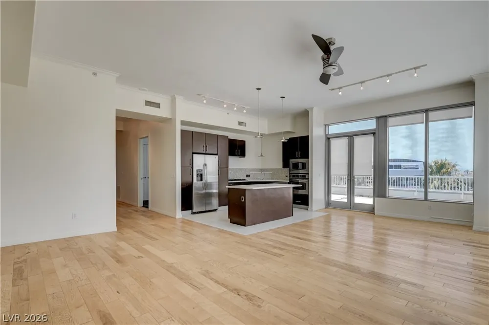 360 E Desert Inn Road #402 Las Vegas, NV 89109