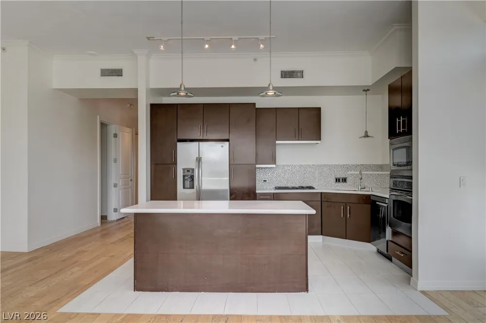 360 E Desert Inn Road #402 Las Vegas, NV 89109