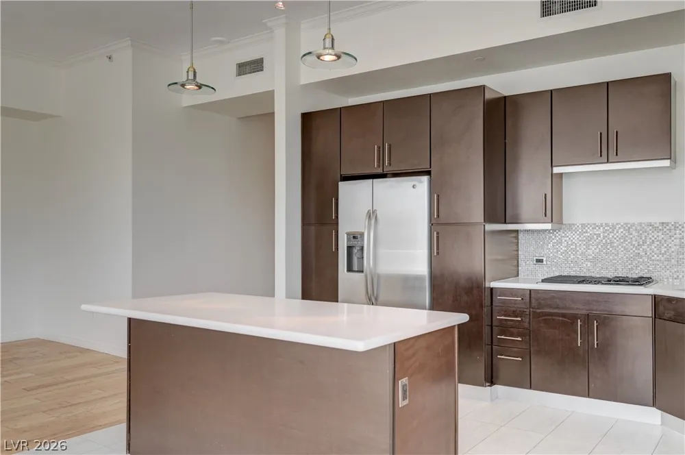 360 E Desert Inn Road #402 Las Vegas, NV 89109