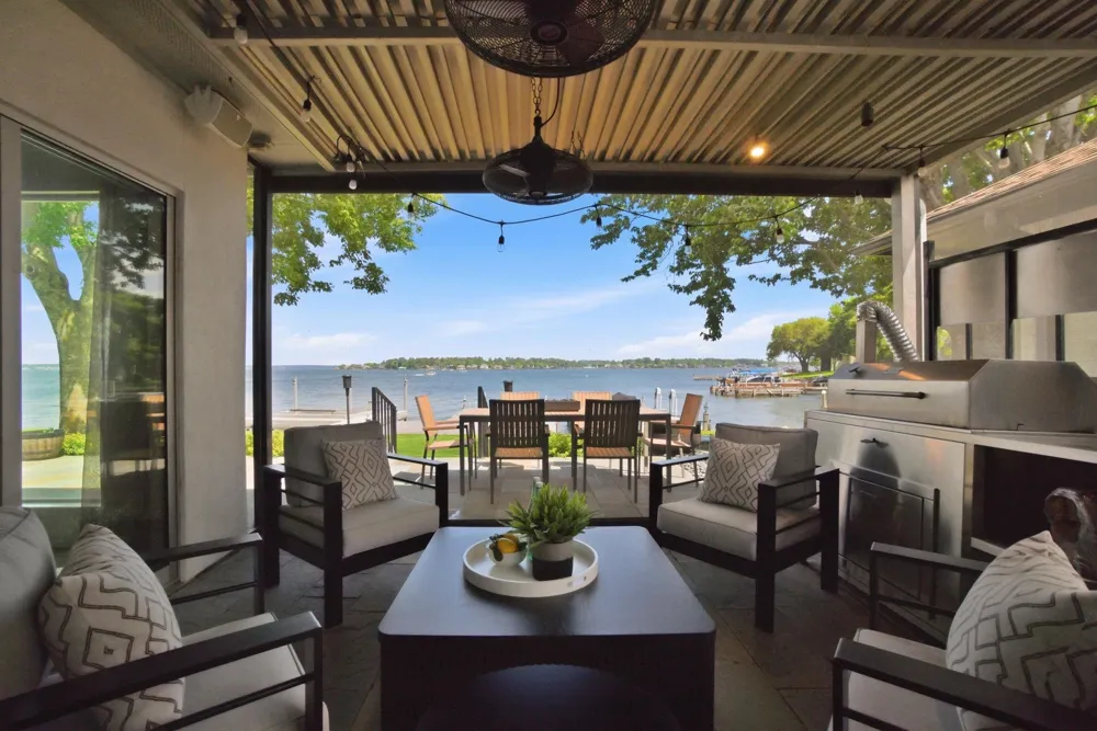 1609 Schooner Point Willis, TX 77318