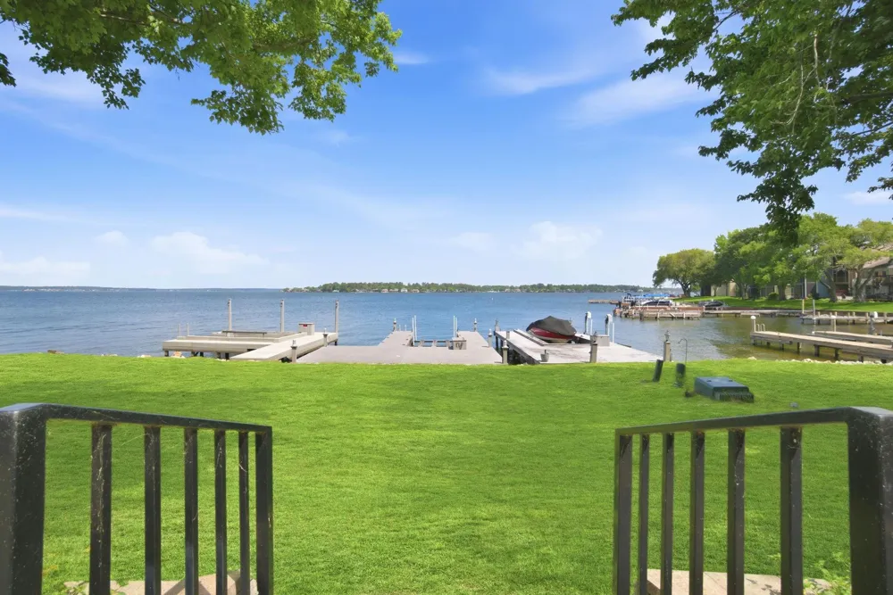 1609 Schooner Point Willis, TX 77318