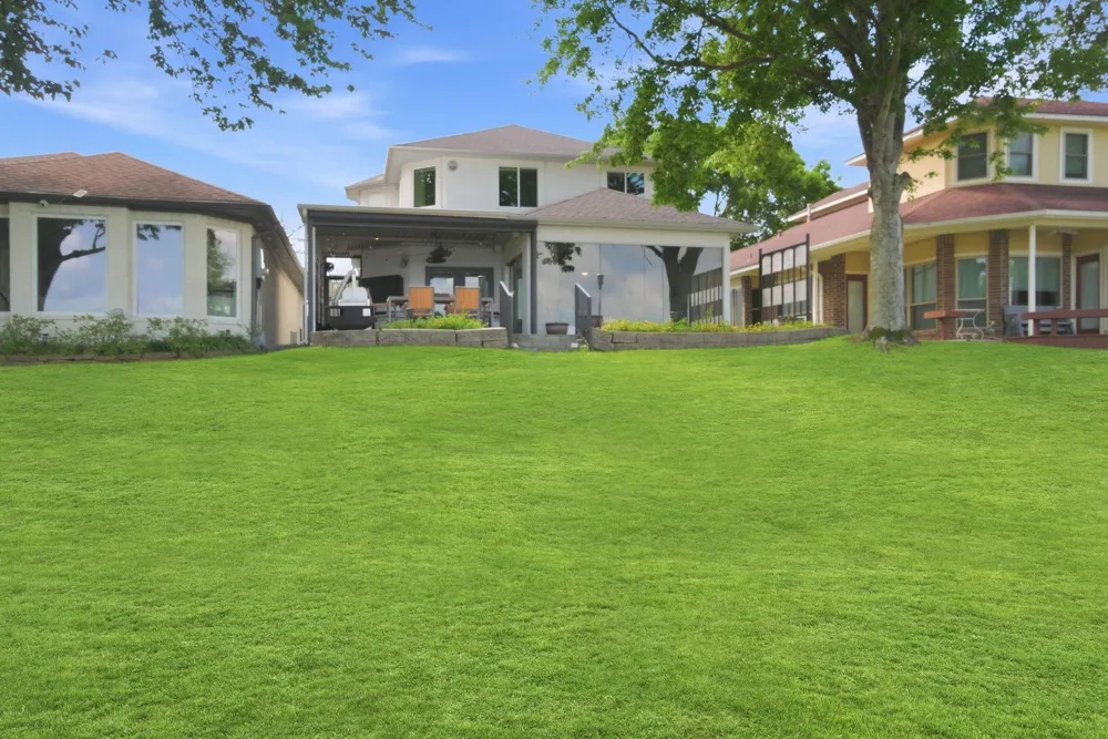 1609 Schooner Point Willis, TX 77318