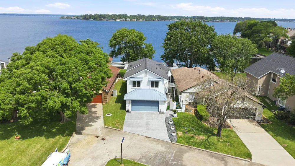 1609 Schooner Point Willis, TX 77318