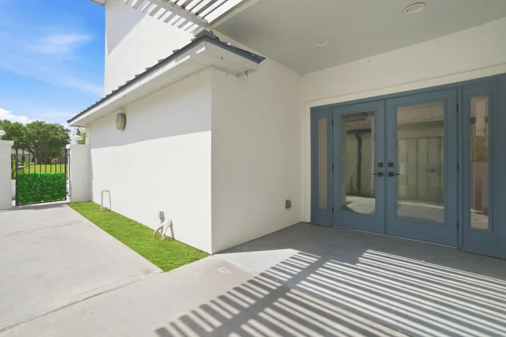 1609 Schooner Point Willis, TX 77318