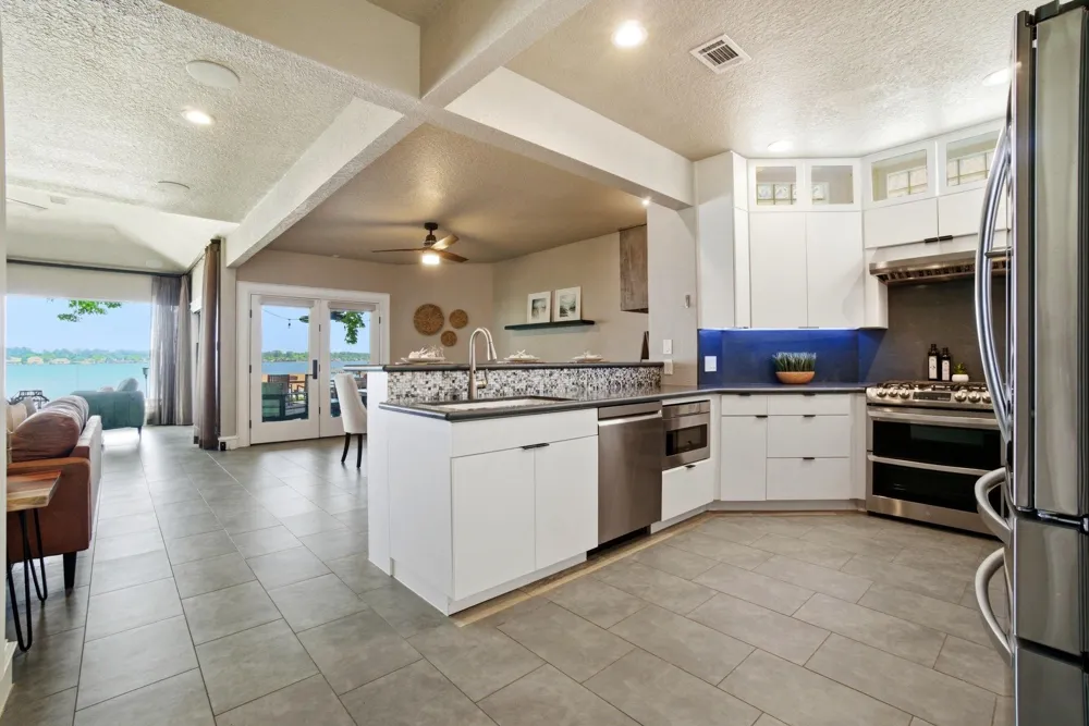 1609 Schooner Point Willis, TX 77318