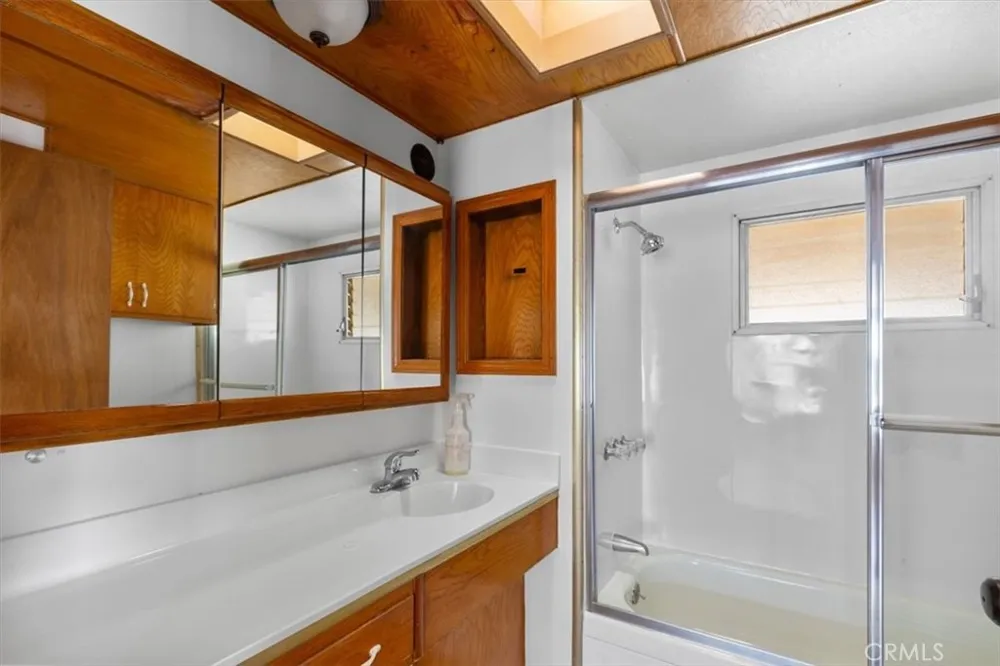 18801 Hawthorne Boulevard #58 Torrance, CA 90504