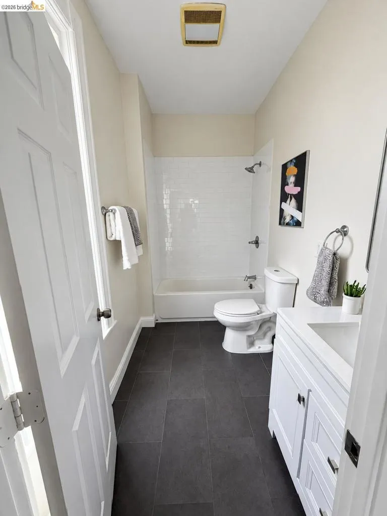 1324 Burnett Berkeley, CA 94702