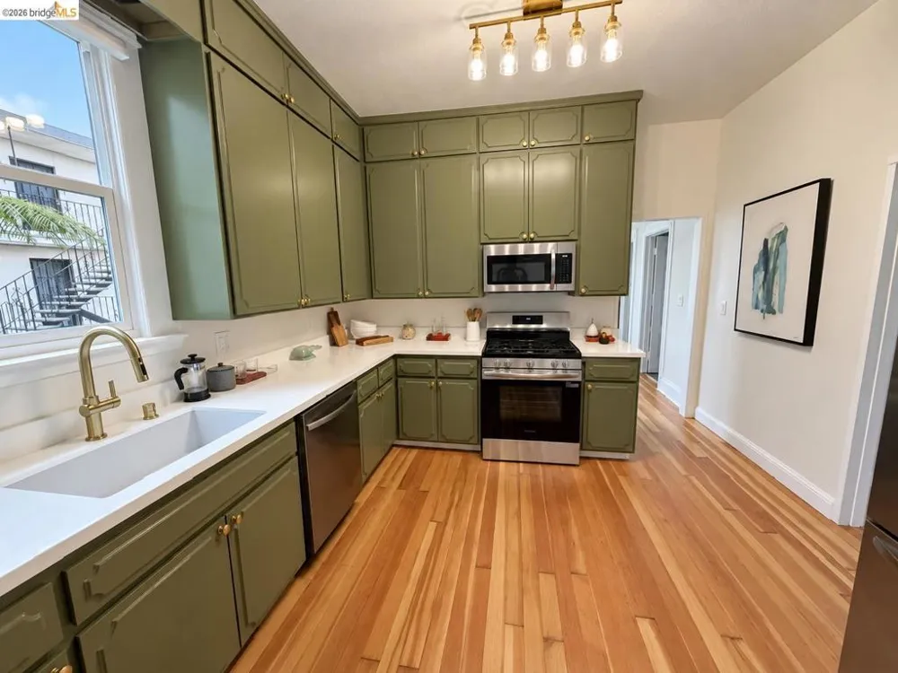1324 Burnett Berkeley, CA 94702