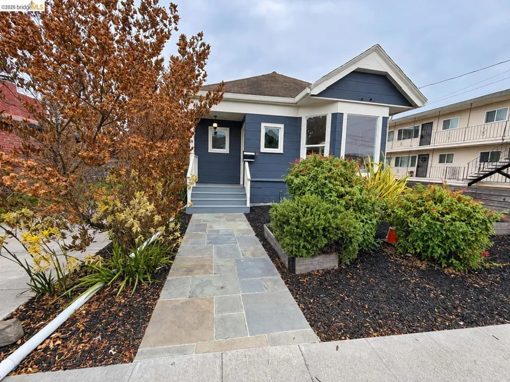 1324 Burnett Berkeley, CA 94702
