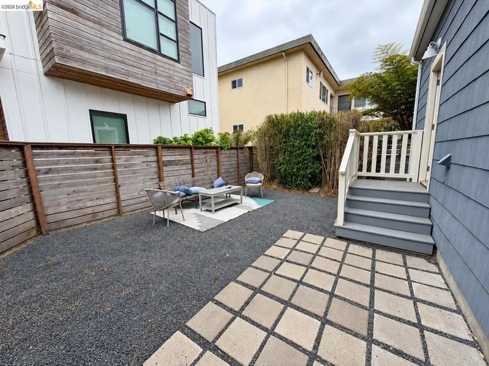 1324 Burnett Berkeley, CA 94702