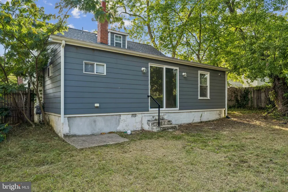 6906 KINGSTON DRIVE Temple Hills, MD 20748