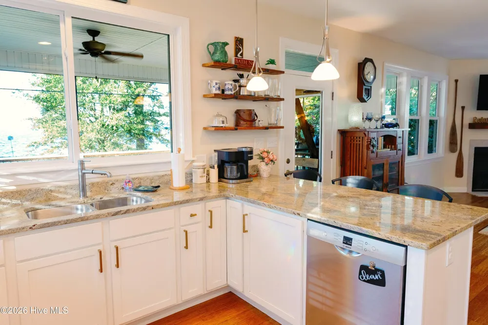 998 Bayview Road Bath, NC 27808