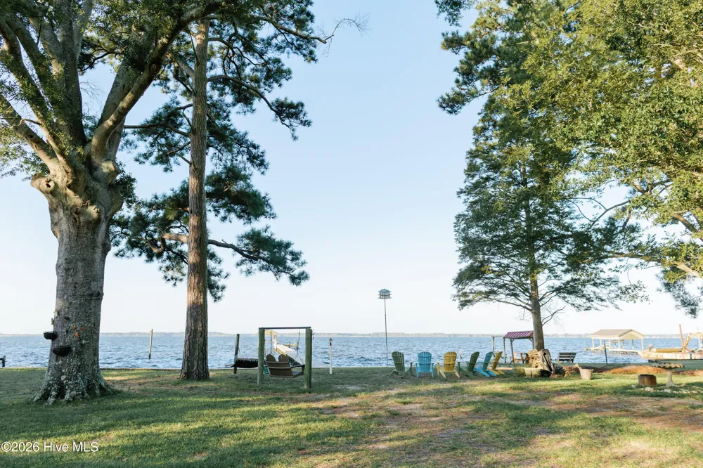 998 Bayview Road Bath, NC 27808