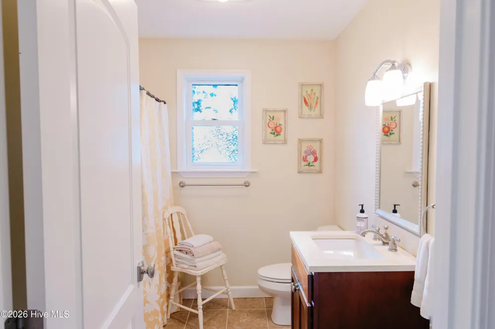 998 Bayview Road Bath, NC 27808