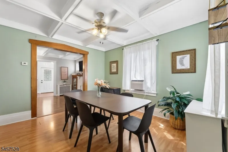 32 Barrington Ave Clifton City, NJ 07011