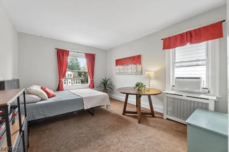 32 Barrington Ave Clifton City, NJ 07011