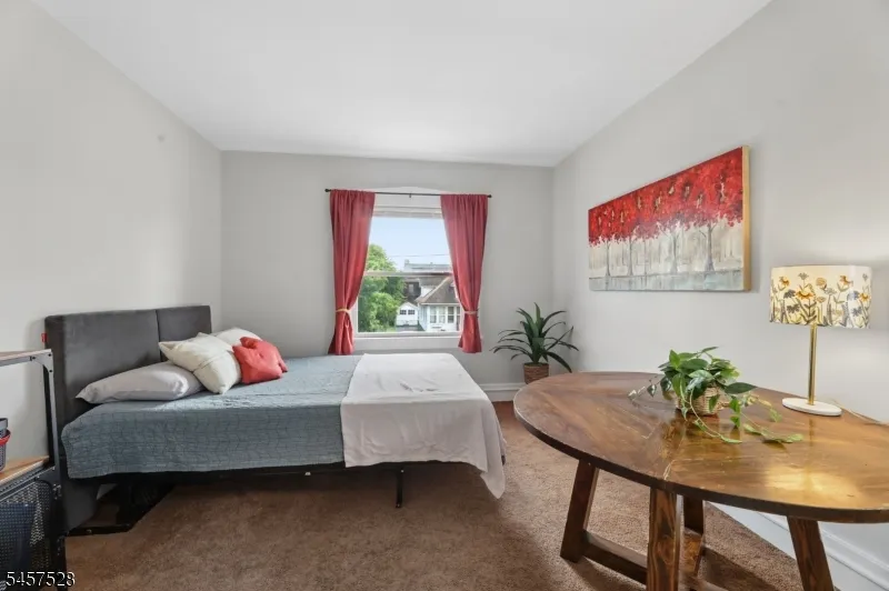 32 Barrington Ave Clifton City, NJ 07011