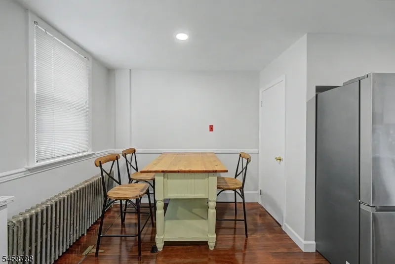 16 Jaqui Ave Morris Plains, NJ 07950