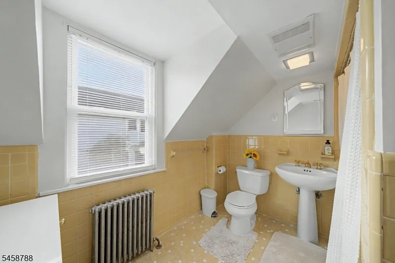 16 Jaqui Ave Morris Plains, NJ 07950