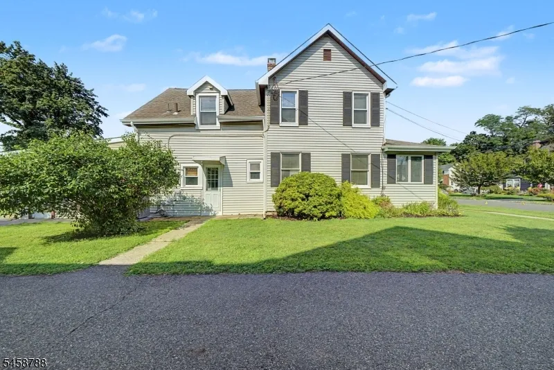 16 Jaqui Ave Morris Plains, NJ 07950