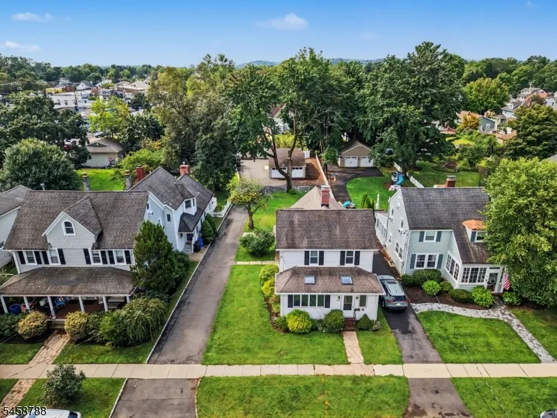 16 Jaqui Ave Morris Plains, NJ 07950