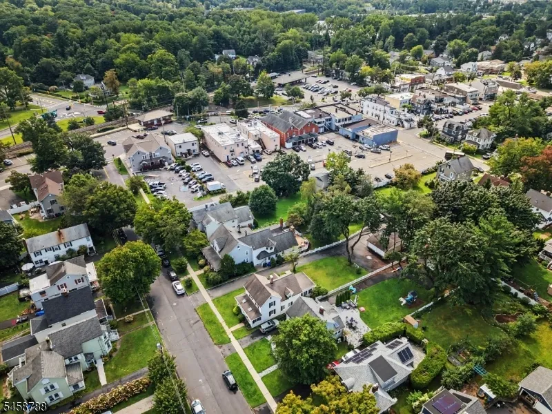 16 Jaqui Ave Morris Plains, NJ 07950